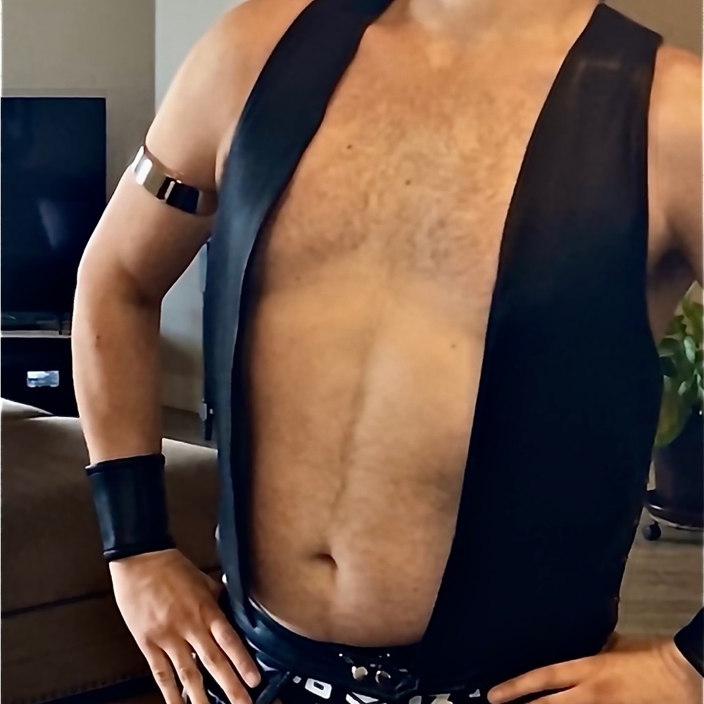 Top quality , genuine leather ‘Bar Vest’. Size M - Picture 11 of 12